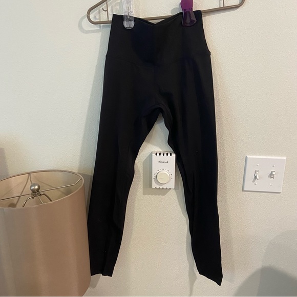 Lululemon Wunder Under High Rise Black Legging - Picture 2 of 5